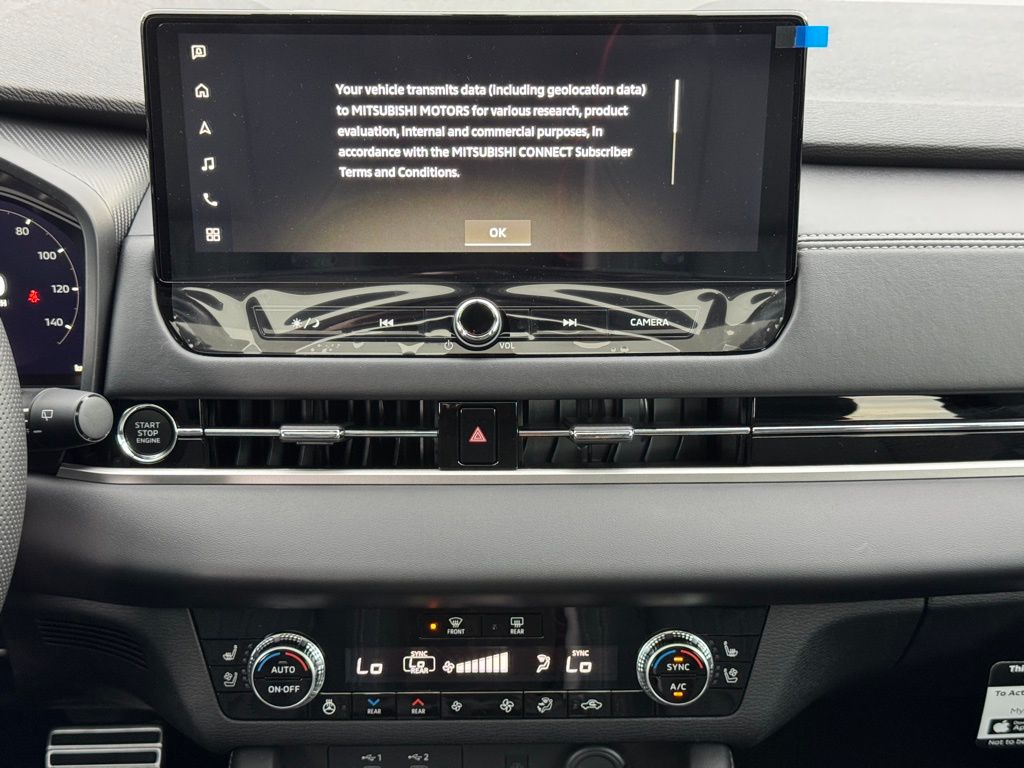 2025 Mitsubishi Outlander SEL photo 15