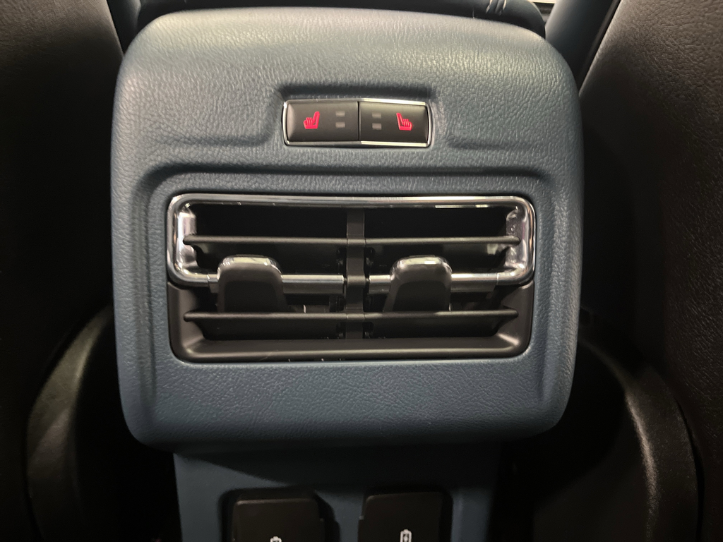 Used 2021 Pristine White Lincoln Grand Touring image 34