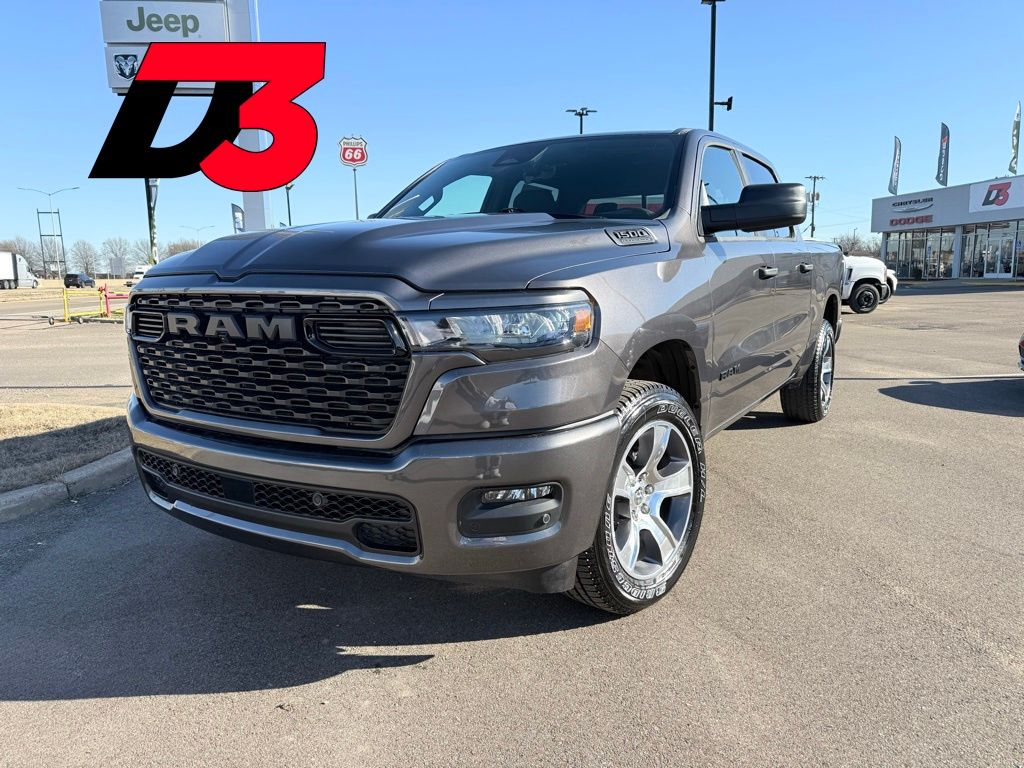 2026 RAM 1500 Express Crew Cab 4WD