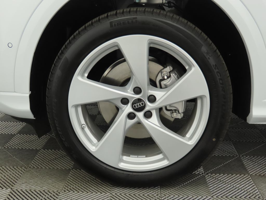 2025 Audi Q5  31