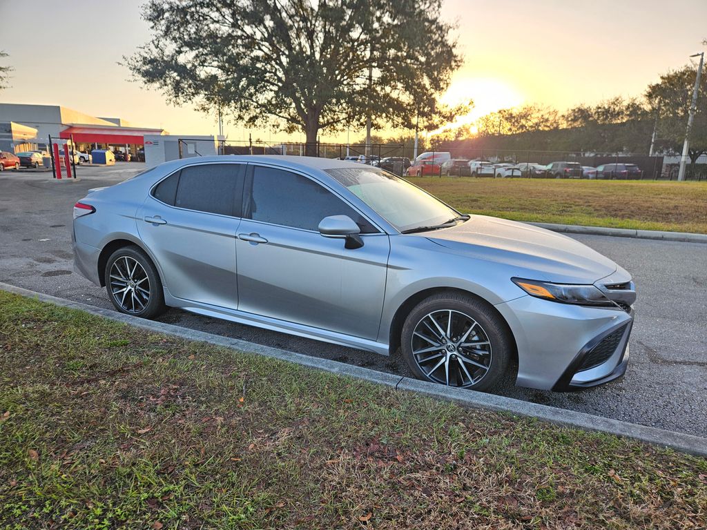 2023 Toyota Camry SE 6