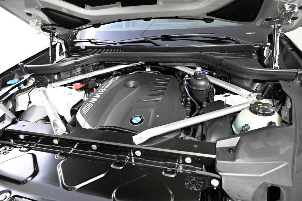 Thumbnail: 2026 BMW X5 - 27