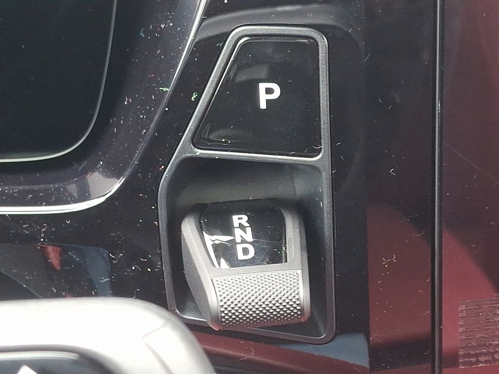 Thumbnail: 2026 Porsche Macan - 14