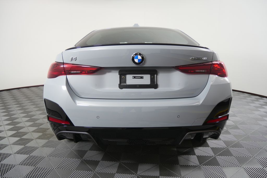 Thumbnail: 2026 BMW i4 - 4