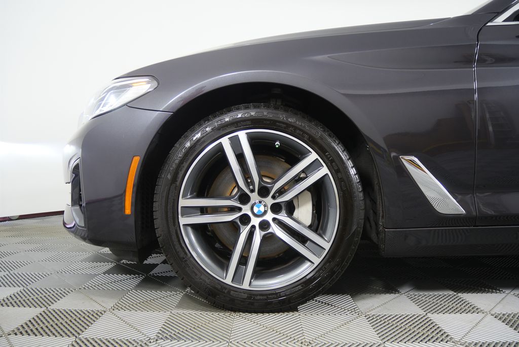 Thumbnail: 2023 BMW 5 Series - 7
