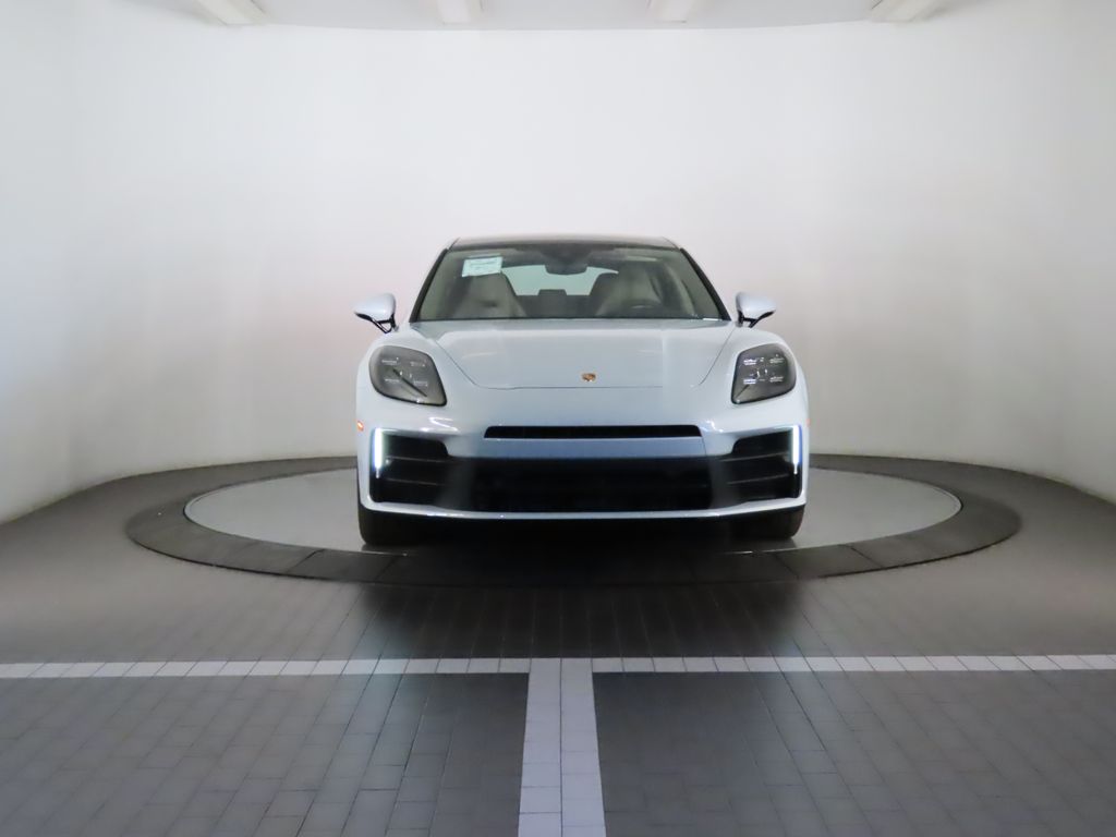 Thumbnail: 2026 Porsche Panamera - 10