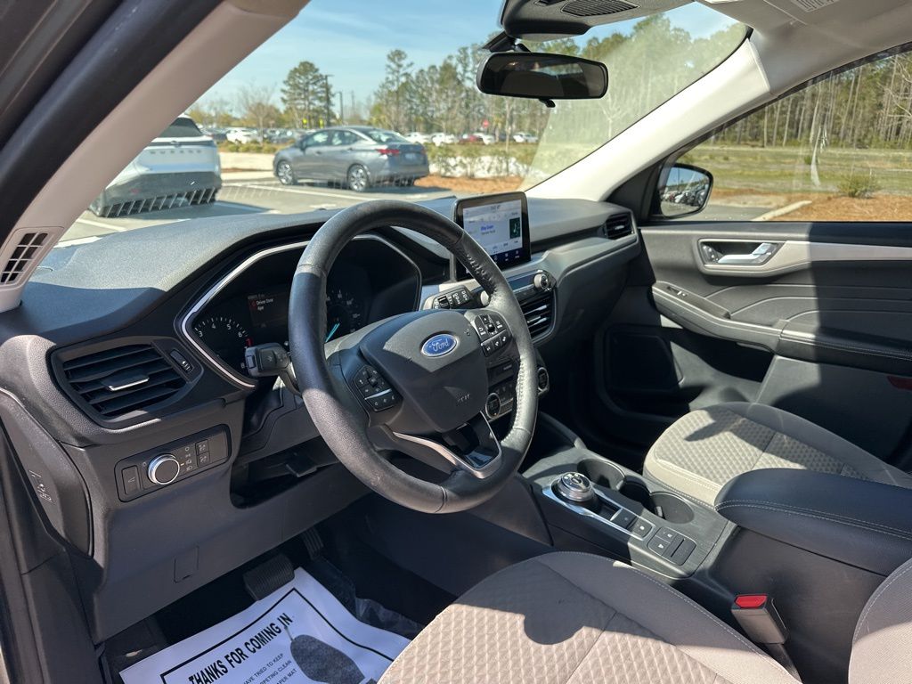 2021 Carbonized Gray Metallic Ford Escape SE FWD SUV