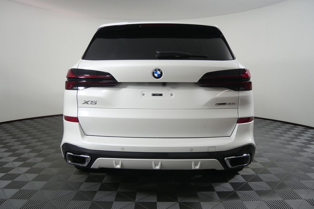 Thumbnail: 2026 BMW X5 - 4