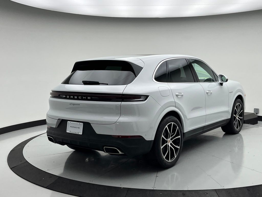 Thumbnail: 2025 Porsche Cayenne - 9