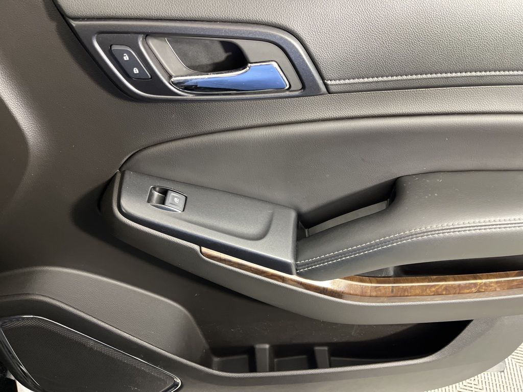 Thumbnail: 2017 Chevrolet Tahoe - 11