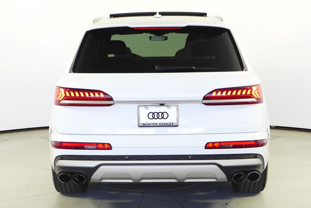 Thumbnail: 2022 Audi SQ7 - 8
