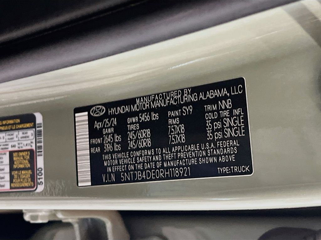 Used 2024 Green Hyundai SEL image 29