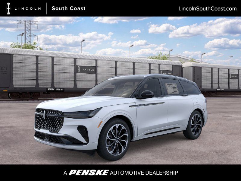 White Platinum Clearcoat Metallic 2026 Lincoln Nautilus SUV / Crossover All-Wheel Drive 8-Speed Automatic
