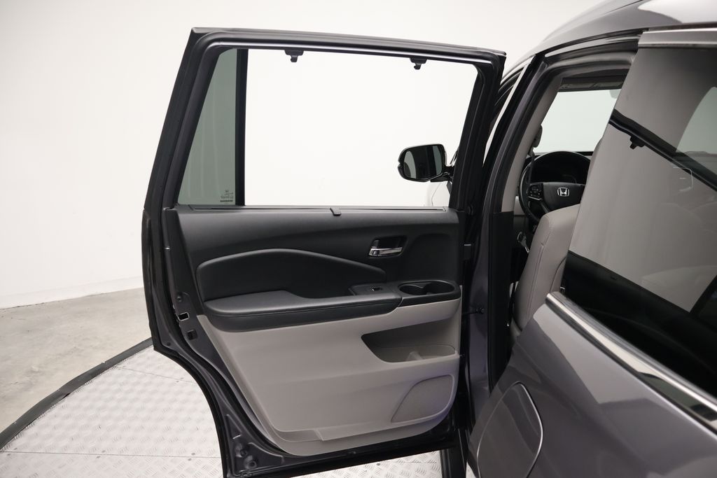Thumbnail: 2022 Honda Pilot - 21