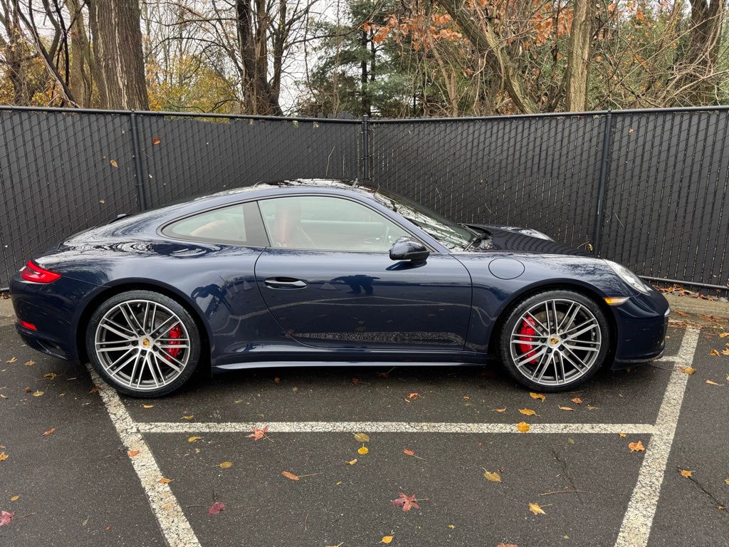 2018 Porsche 911 Carrera S 32