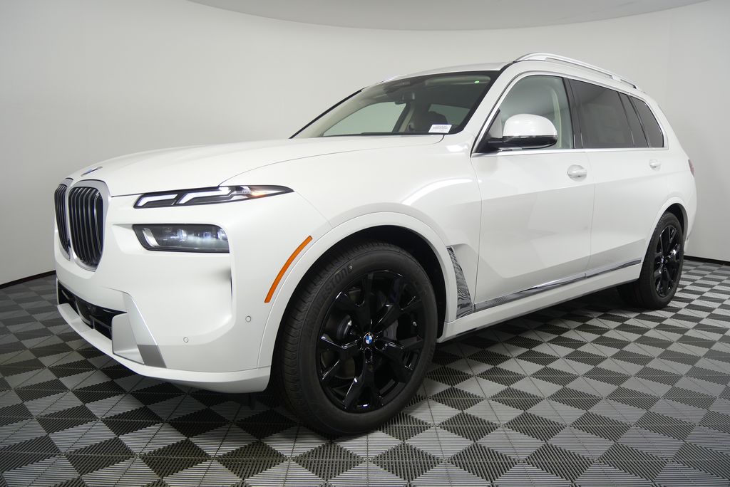 Thumbnail: 2026 BMW X7 - 7