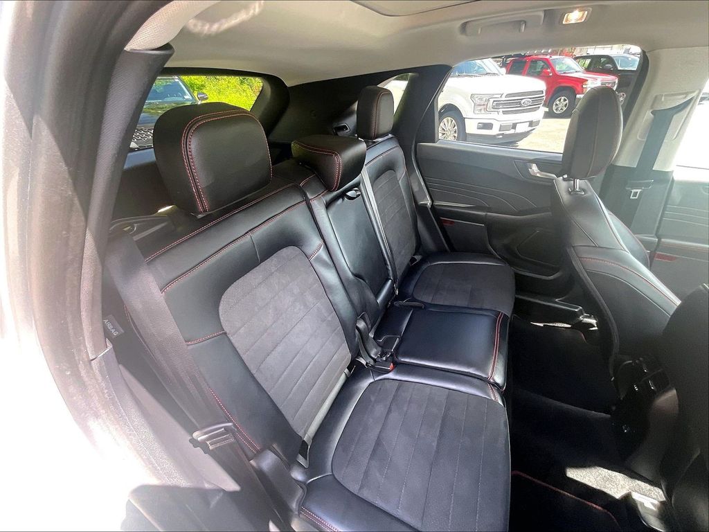 2022 Ford Escape — photo 19