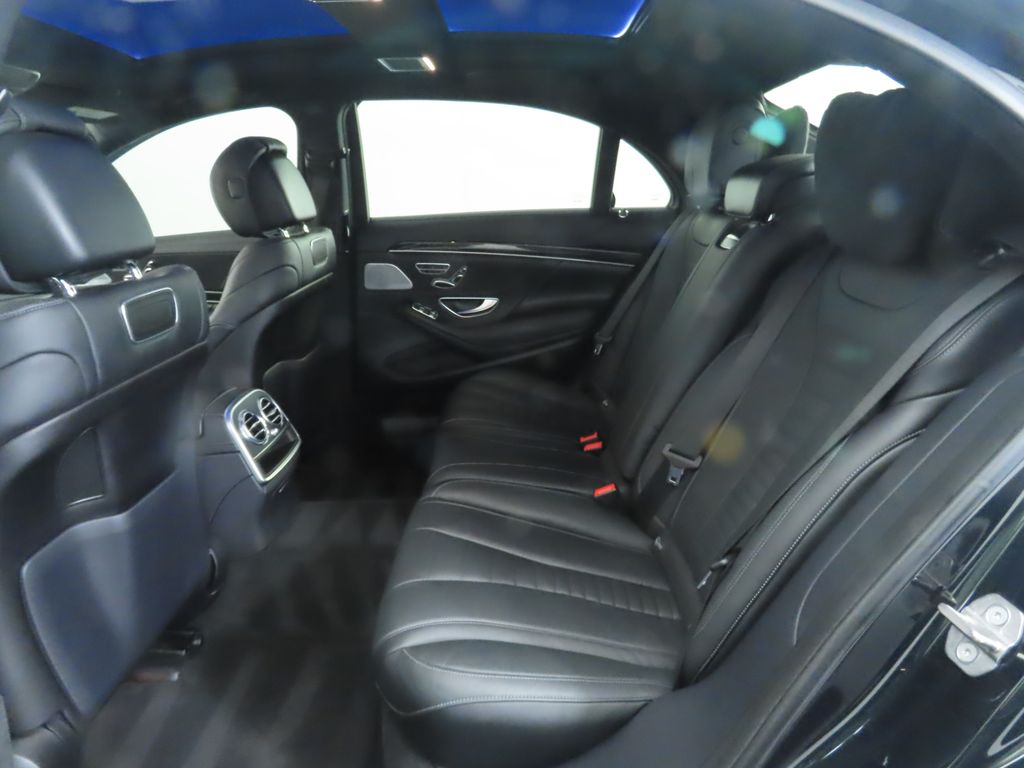 2018 Mercedes-Benz S-Class S 560 22