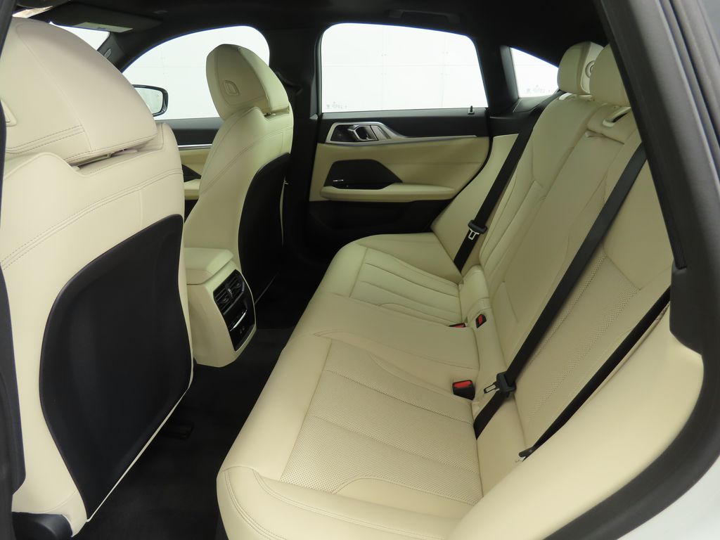 2025 BMW i4 xDrive40 22