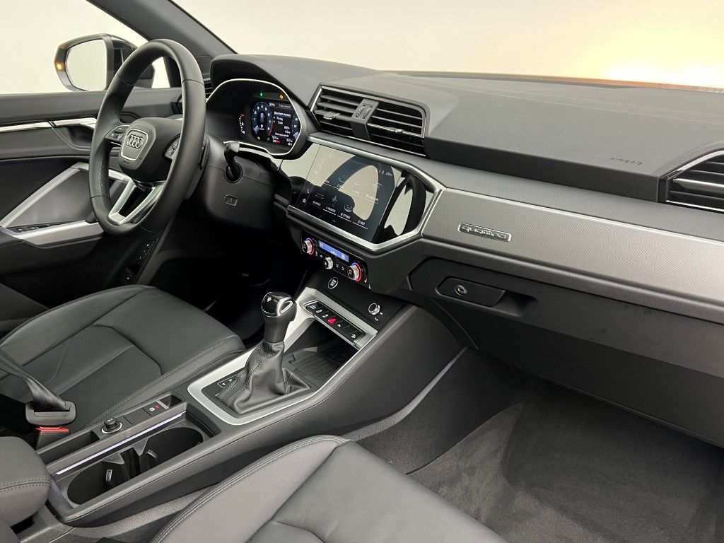 Thumbnail: 2025 Audi Q3 - 16