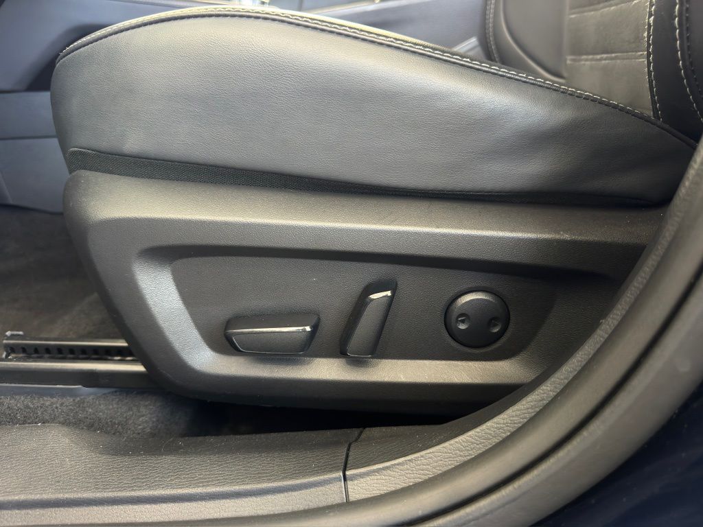 2024 Mitsubishi Outlander SE Silver at South Houston Nissan