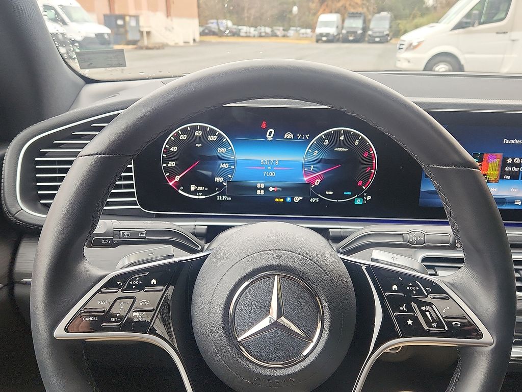 Thumbnail: 2025 Mercedes-Benz GLS - 22