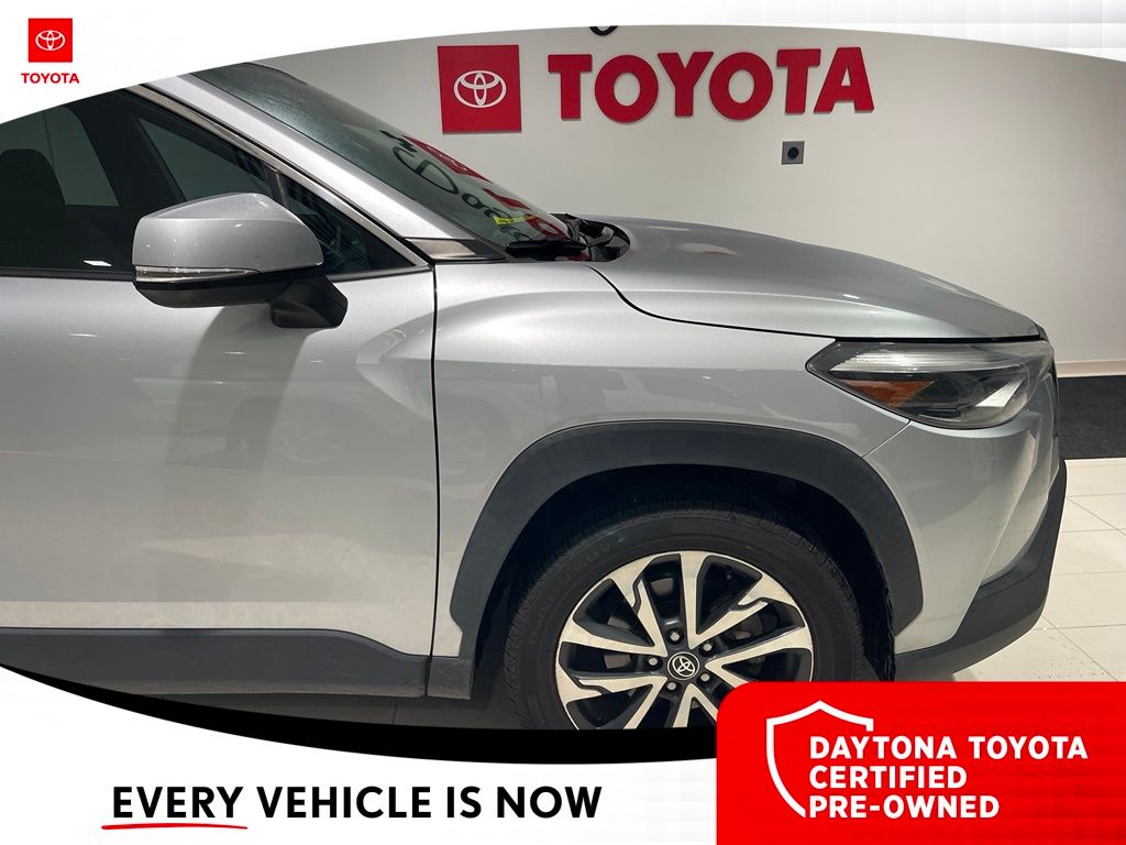 2022 Toyota Corolla Cross XLE - Photo 9
