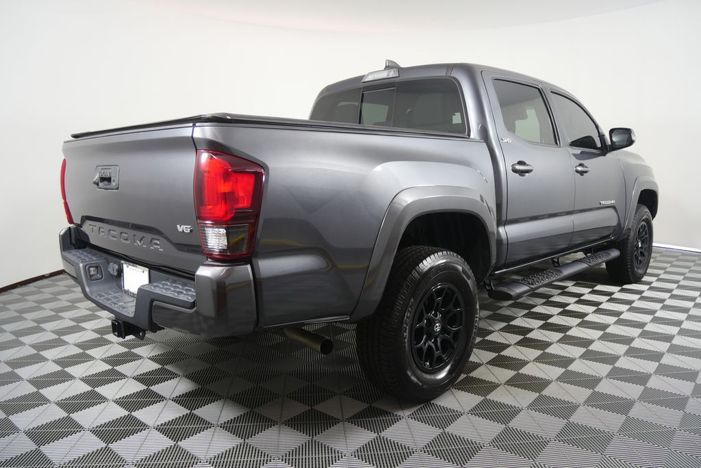 Thumbnail: 2022 Toyota Tacoma - 7
