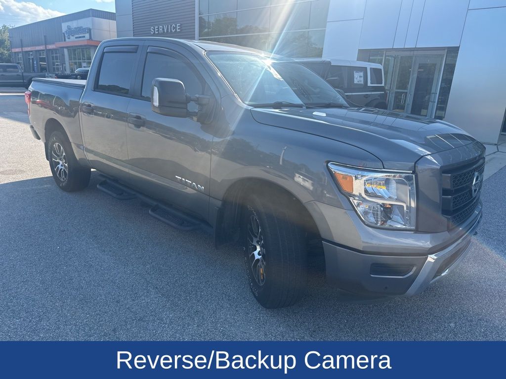 2022 Nissan Titan SV