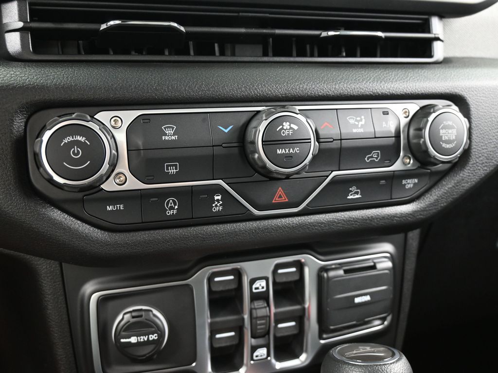 New 2026 black clearcoat Jeep Sport S image 19