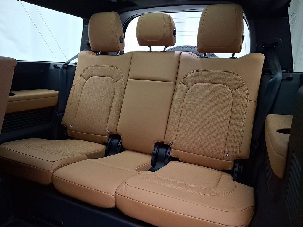 Thumbnail: 2024 Land Rover Defender - 11