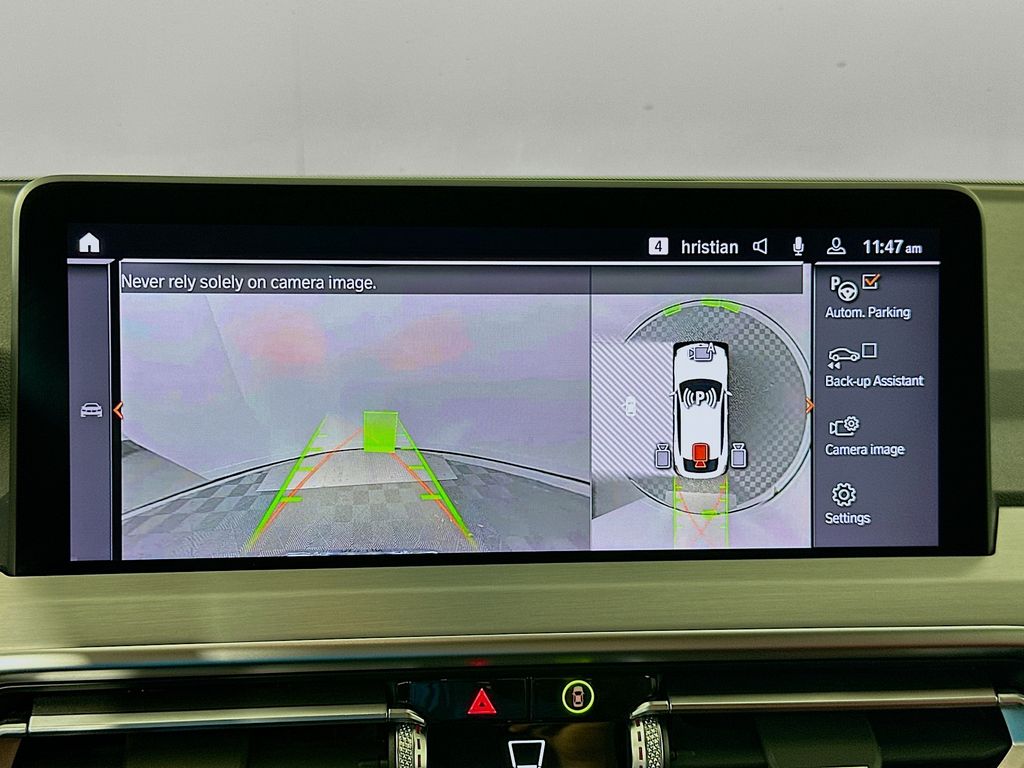 Thumbnail: 2025 BMW X4 - 14