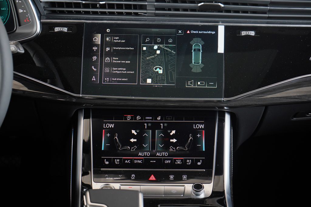 Thumbnail: 2026 Audi Q8 - 10