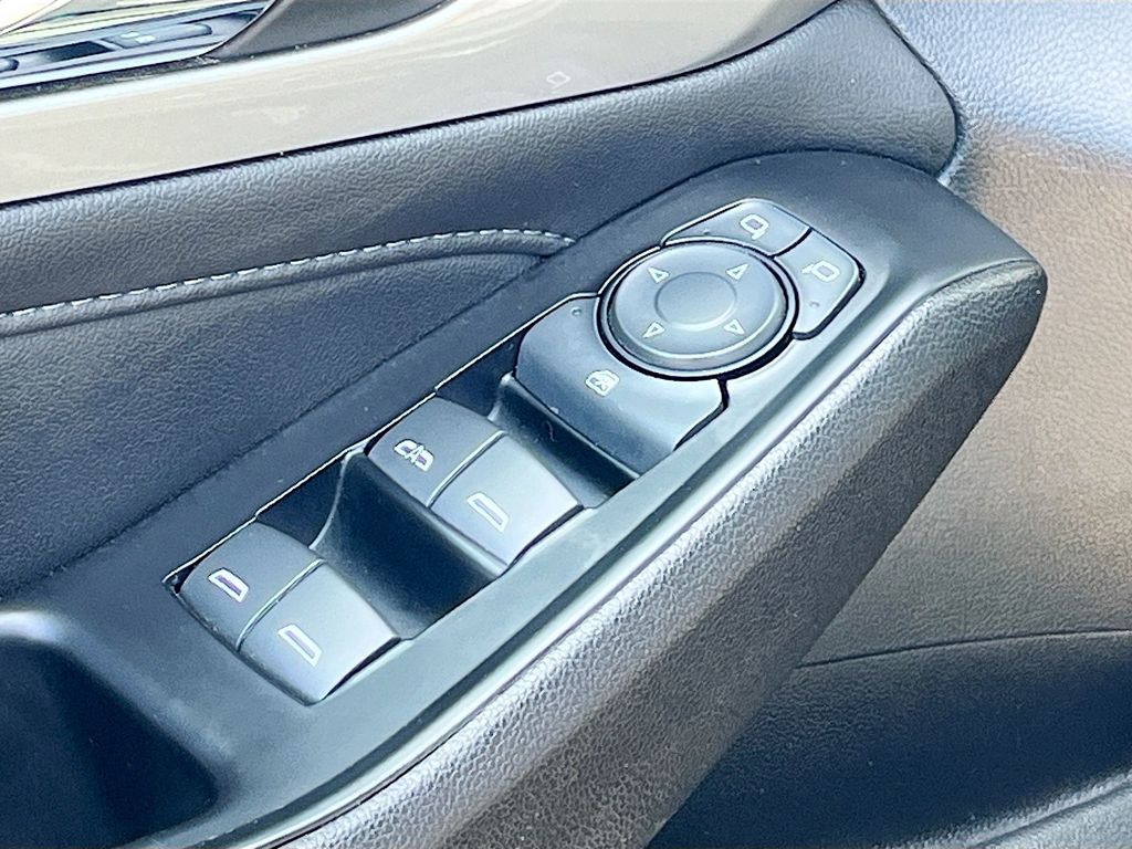 Used 2023 Red Chevrolet LT image 18