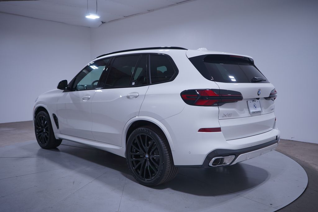 Thumbnail: 2026 BMW X5 - 3