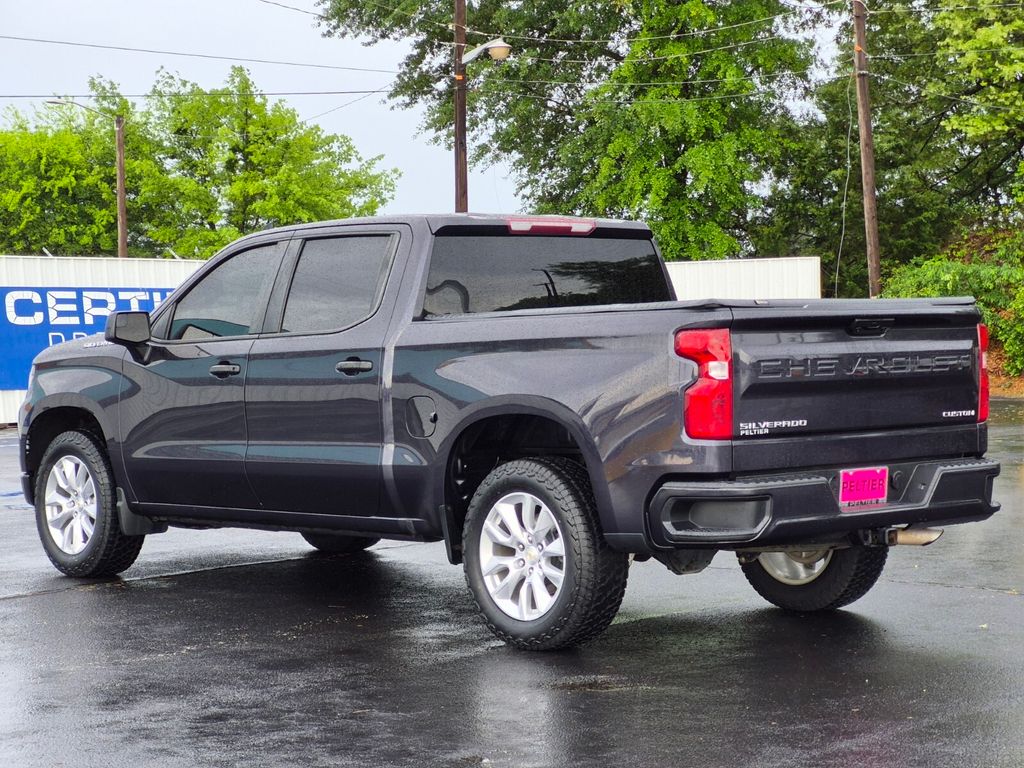 View vehicle photo 4