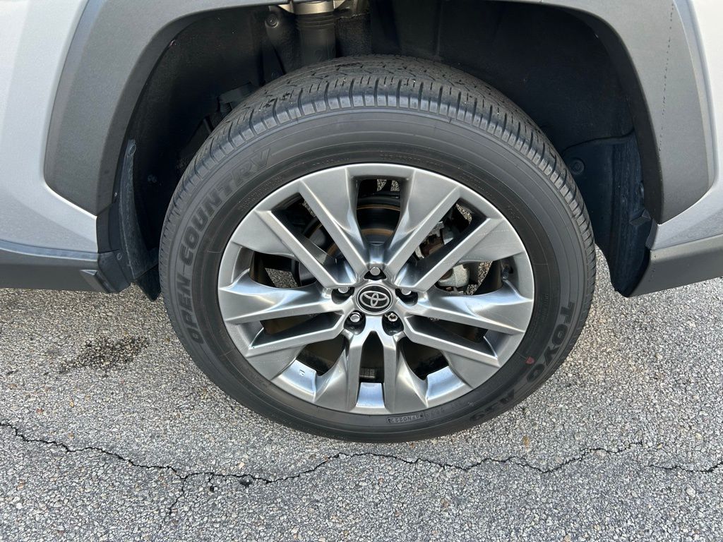 Thumbnail: 2023 Toyota RAV4 - 9