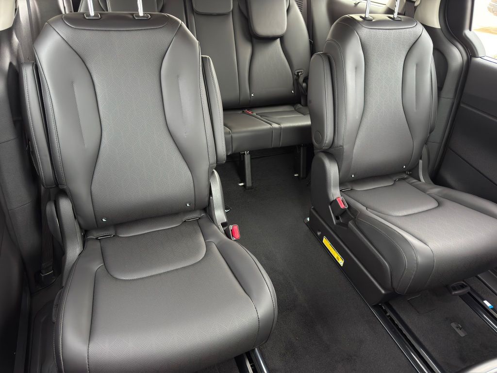 2027 Kia Carnival EX Silver at Community Kia
