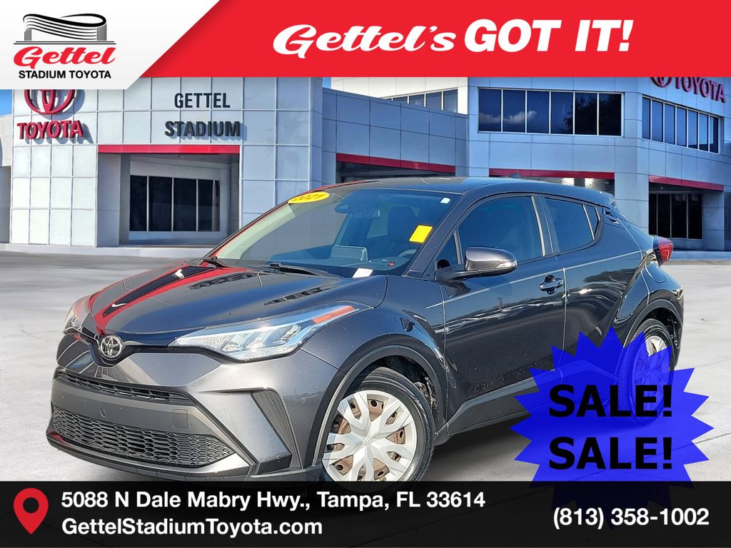 2021 Toyota C-HR LE's photo