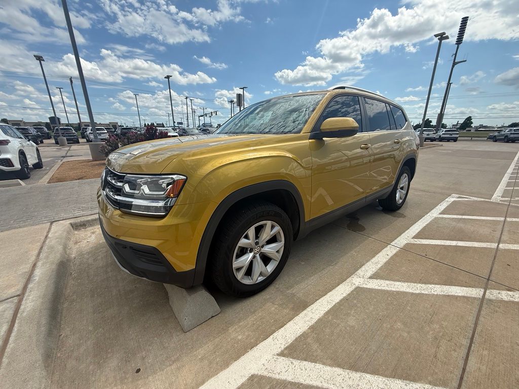 Yellow Metallic 2018 Volkswagen Atlas SUV / Crossover Front-Wheel Drive 8-Speed Automatic