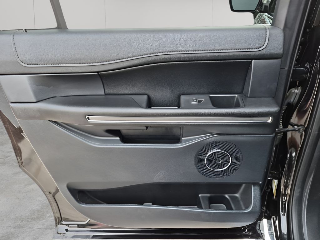 Used Car 2020 Ford Expedition Max  Xlt For Sale Under $25,000 In Austin, Texas