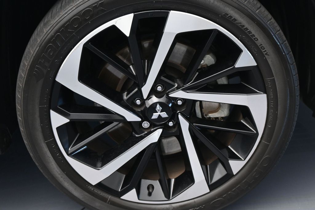 Used 2024 White Mitsubishi SEL image 46