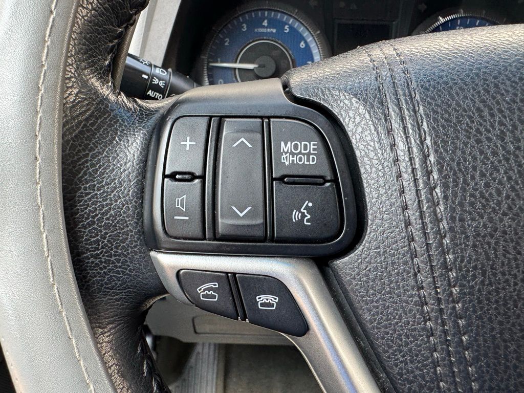 Used Car 2015 Toyota Sienna  L For Sale Under $20,000 In Georgetown, Texas