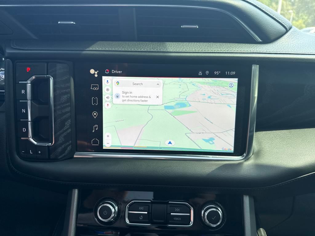 2023 GMC Yukon Denali photo