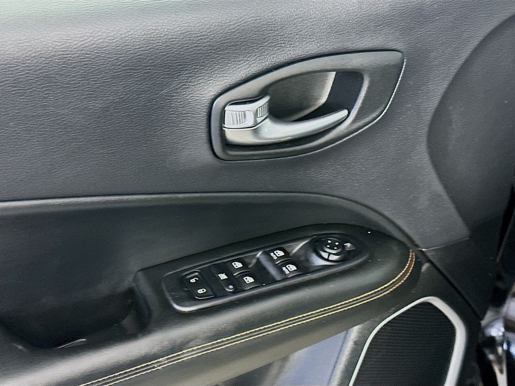 JeepCompass24