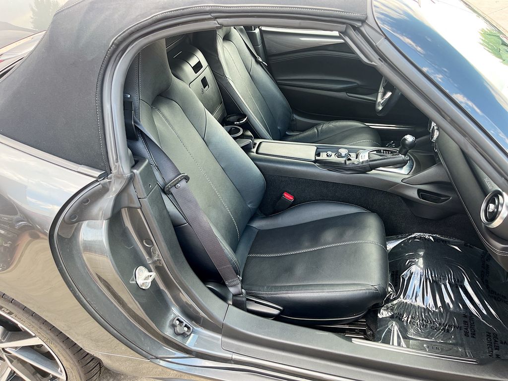 Used 2022 Gray Mazda Grand Touring image 23