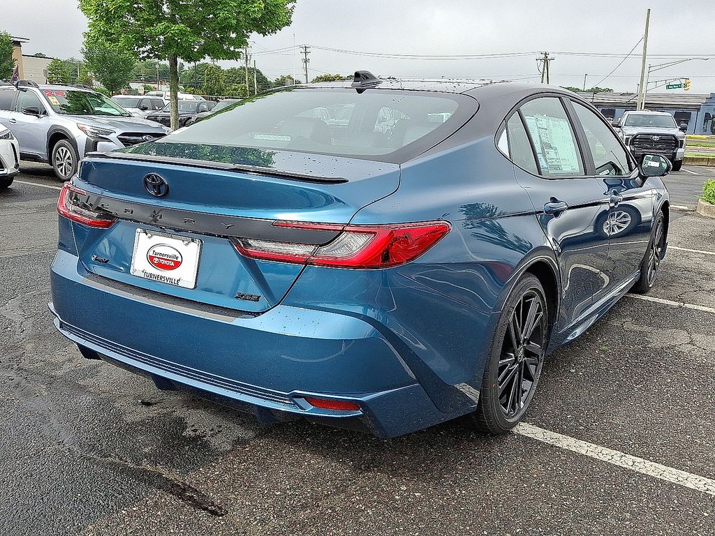 Thumbnail: 2025 Toyota Camry - 4