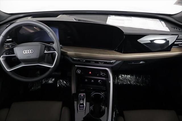 Thumbnail: 2025 Audi Q5 - 4