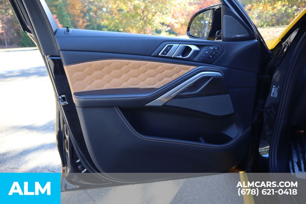 Used 2022 Black BMW Base image 11