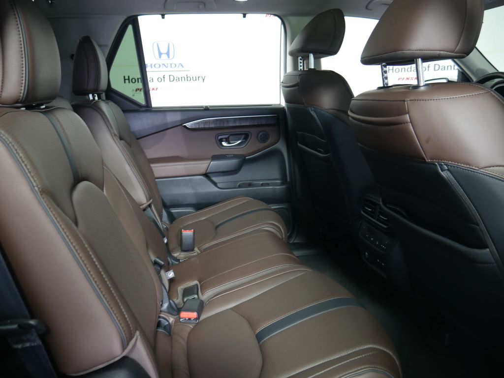 Thumbnail: 2025 Honda Pilot - 8